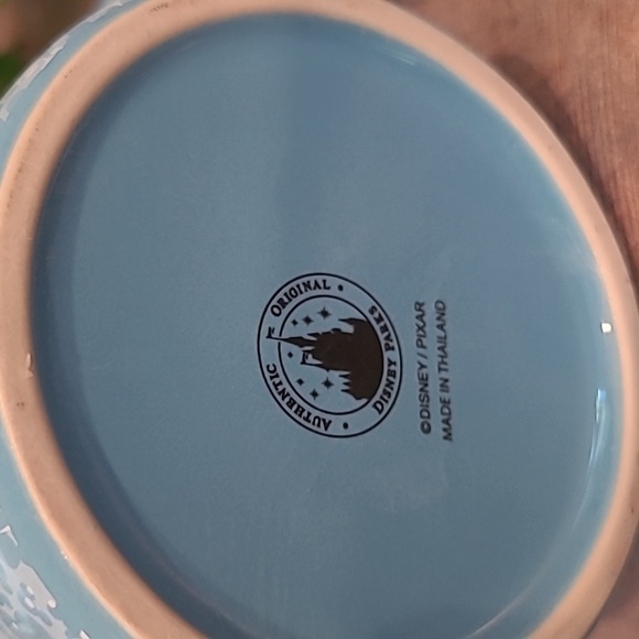 DISNEY Disneyland Resort 2009 Mickey & Gang Ceramic Coffee Mug 3D Raised Graphic - Picture 8 of 10